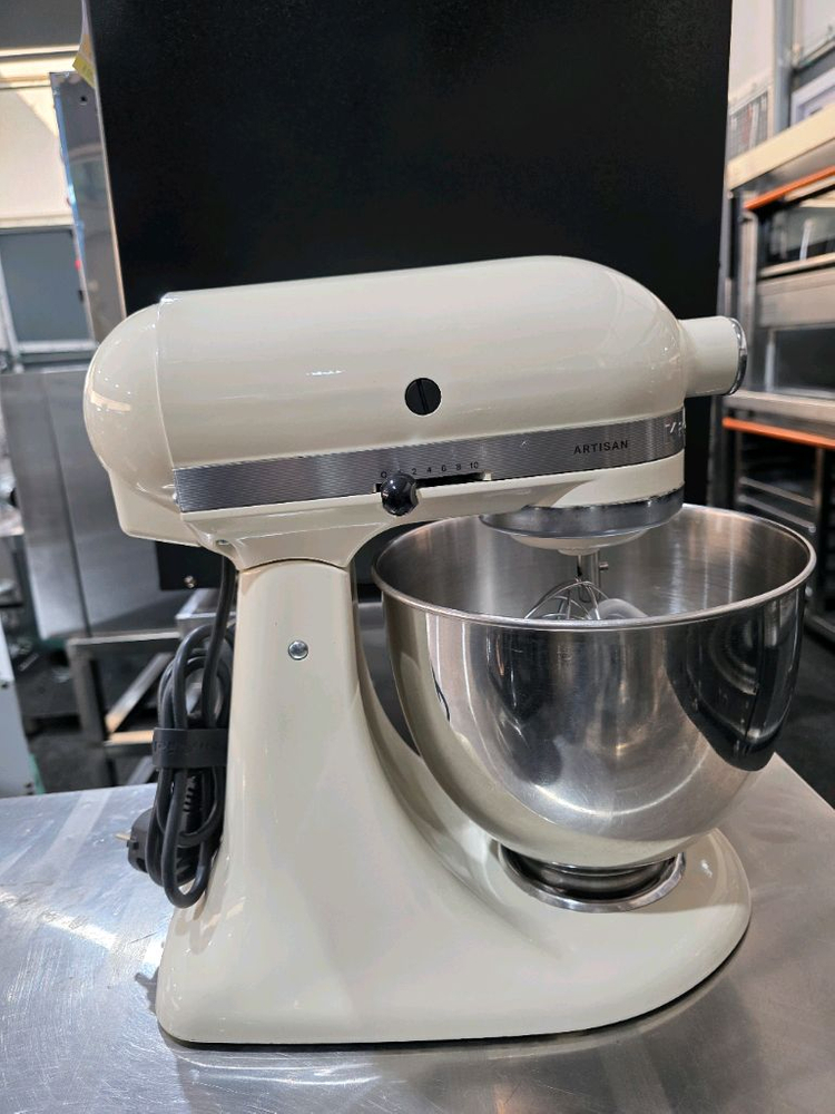 키친에이드 아티잔 후드믹서 5KSM130WAC 이미지