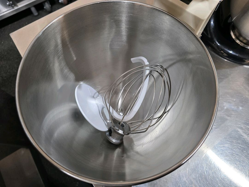 키친에이드 아티잔 후드믹서 5KSM130WAC 이미지