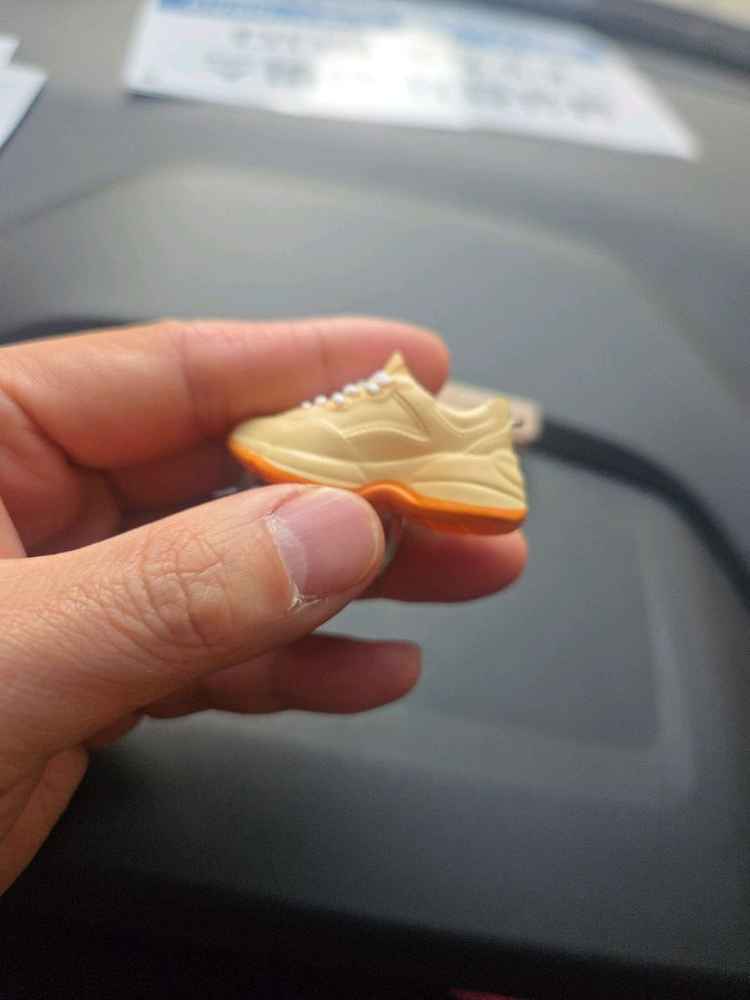 명품 스타일 신발 운동화(구찌) 열쇠고리 키링 이미지