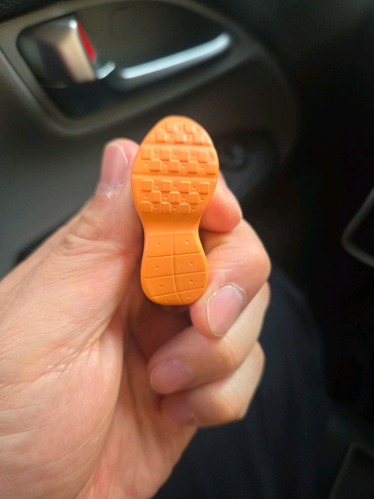 명품 스타일 신발 운동화(구찌) 열쇠고리 키링 이미지