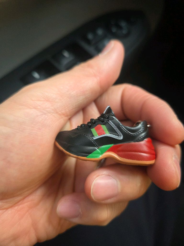 명품 스타일 신발 운동화(구찌) 열쇠고리 키링 이미지