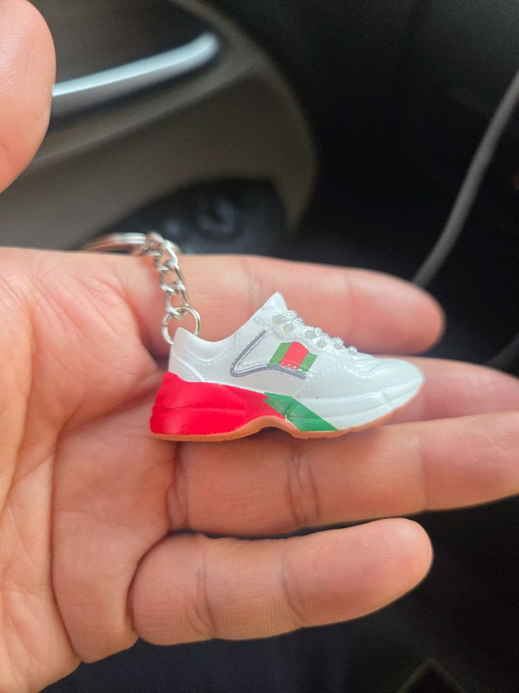 구찌 화이트 신발 운동화 열쇠고리,키링 이미지