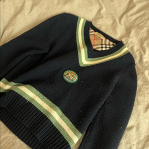 버버리 울 캐시미어 니트 블랙핑크 제니 니트