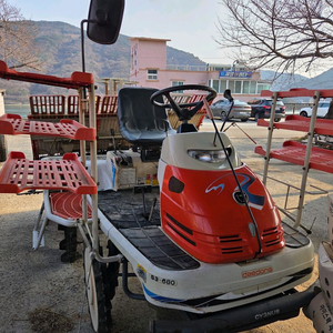 농업용 대동 이앙기(얀마 약제살포기) 이미지