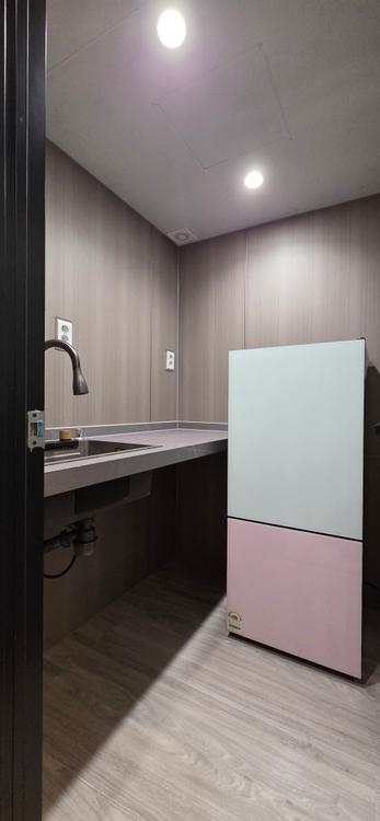 풀옵션 우주선 이동식 주택 / 4000만원 / 풀옵션!! 투룸!! 각 방 침대에 냉난비까지 구비!! 화장실!!--6