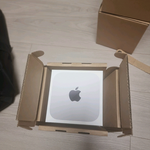 맥미니 m4 기본형 미개봉 새제품