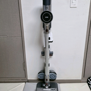 Inic i20무선청소기 + 거치대 + 물걸레 + 브러시 풀세트