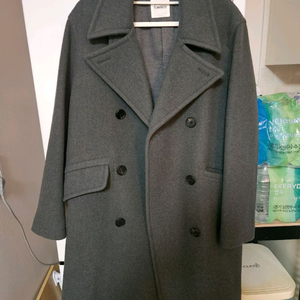 스튜디오 톰보이 더블브레스트 코트