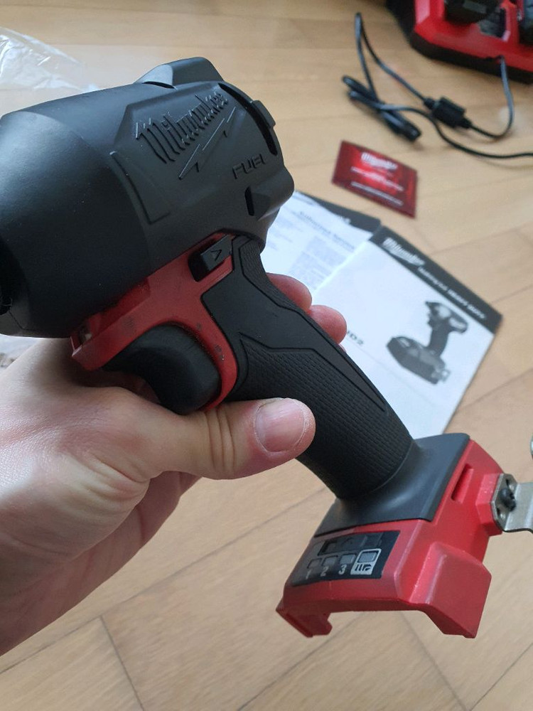 밀워키 m17 fid2 임팩 (네고불가)--2