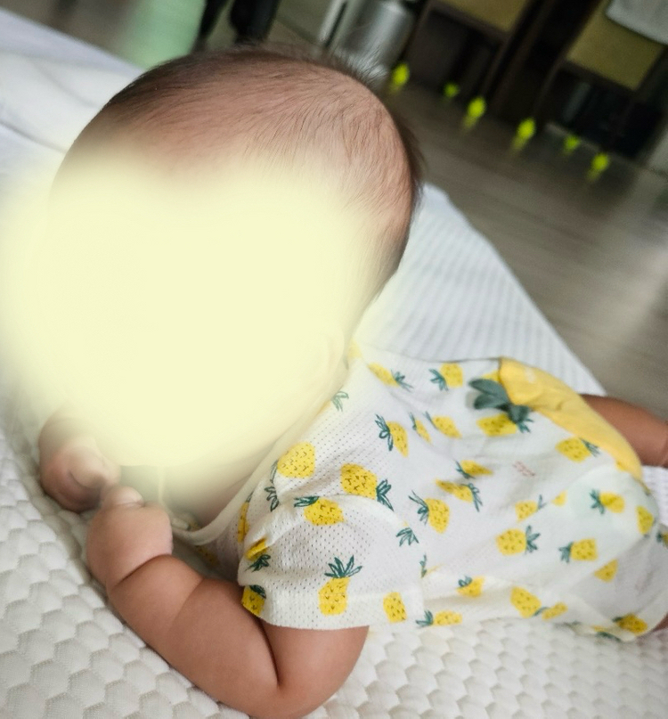 아가방 반팔 메쉬 바디수트 (착샷O)--2