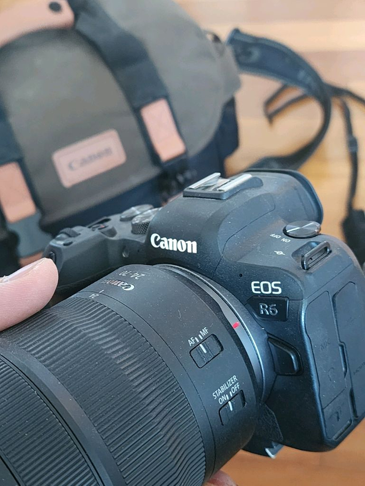 캐논 EOS R6+알계륵(RF F2.8L 24-70mm) 판매합니다--1