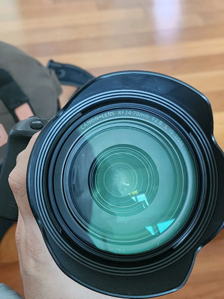 캐논 EOS R6+알계륵(RF F2.8L 24-70mm) 판매합니다--5