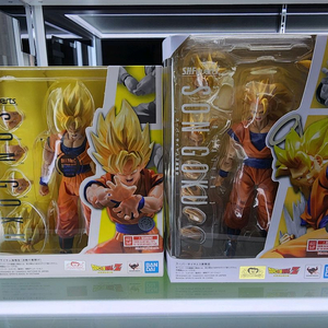SHF액션피규어 드래곤볼Z 슈퍼사이어인+슈퍼초사이어인3 판매합니다.
