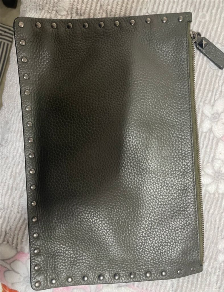 발렌티노 락스터드 클러치백 이미지