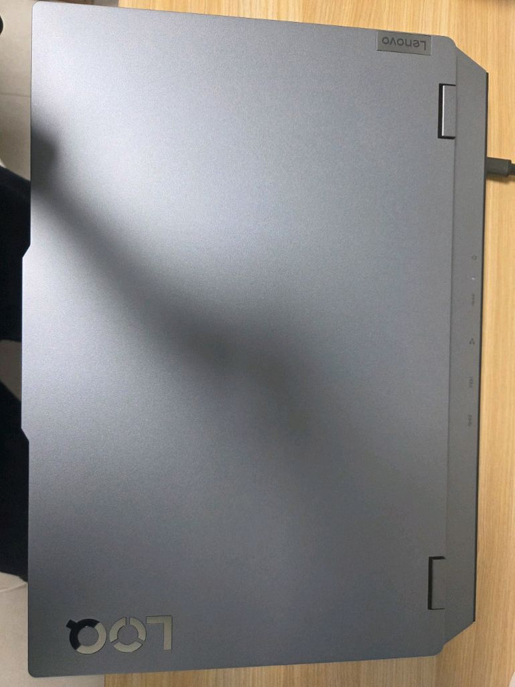 레노버 LOQ 15AHP10 RTX5060 게이밍 노트북 신품급 팝니다.--2