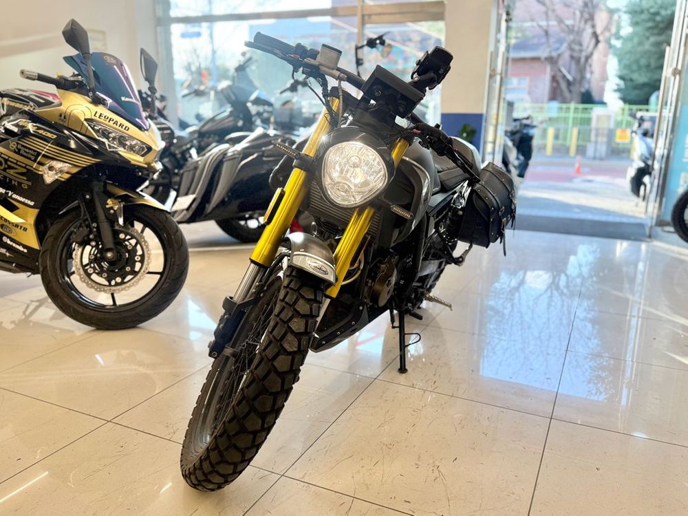 23년식 힙스터125 2,9XXkm 판매합니다:)--1