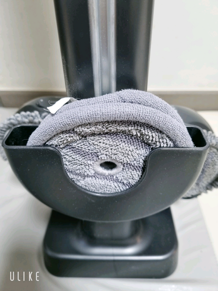 LG 코드제로 A9 무선청소기 + 거치대 + 물걸레 + 브러시--5