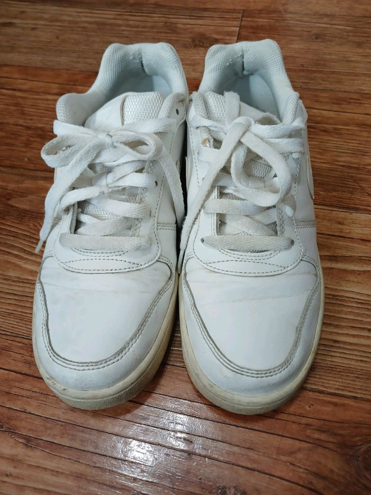 여성 나이키 운동화 245미리 이미지