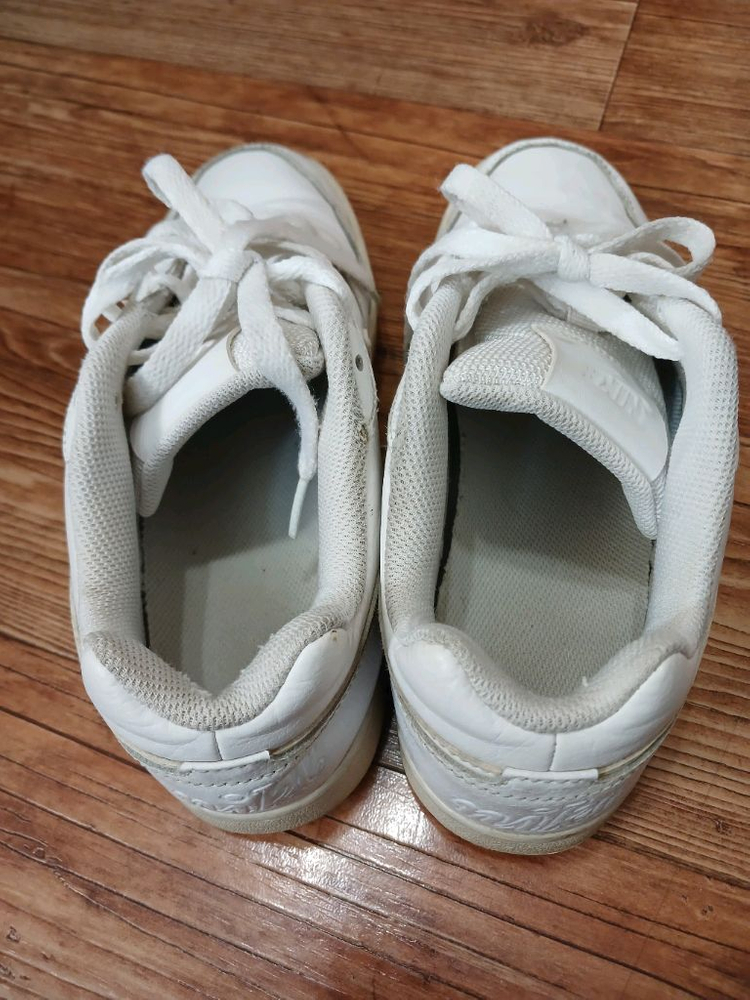 여성 나이키 운동화 245미리 이미지