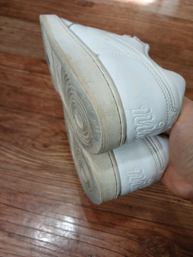 여성 나이키 운동화 245미리 이미지