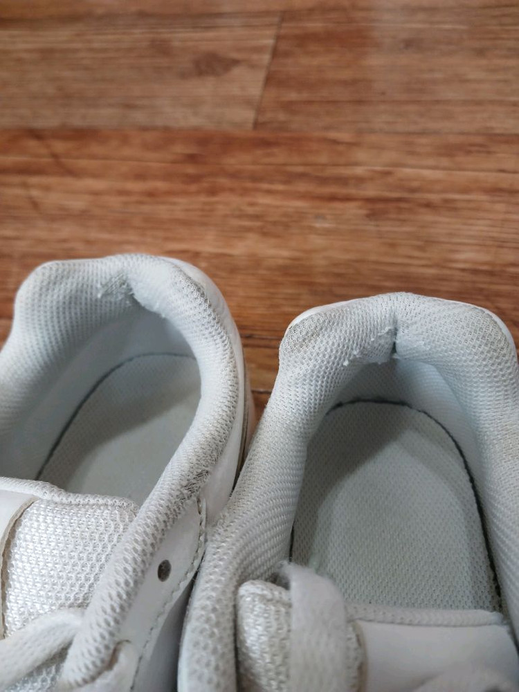 여성 나이키 운동화 245미리 이미지