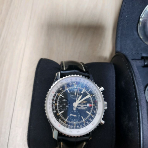 브라이틀링 네비타이머46 mm 이미지
