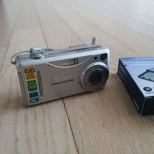 니콘 쿨픽스 3700 빈티지 감성 디카 y2k 디지털 카메라