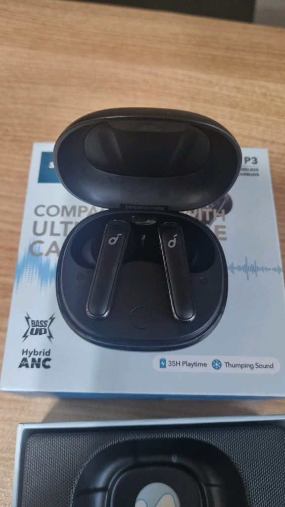 앤커 사운드코어 노이즈캔슬링 이어폰--1