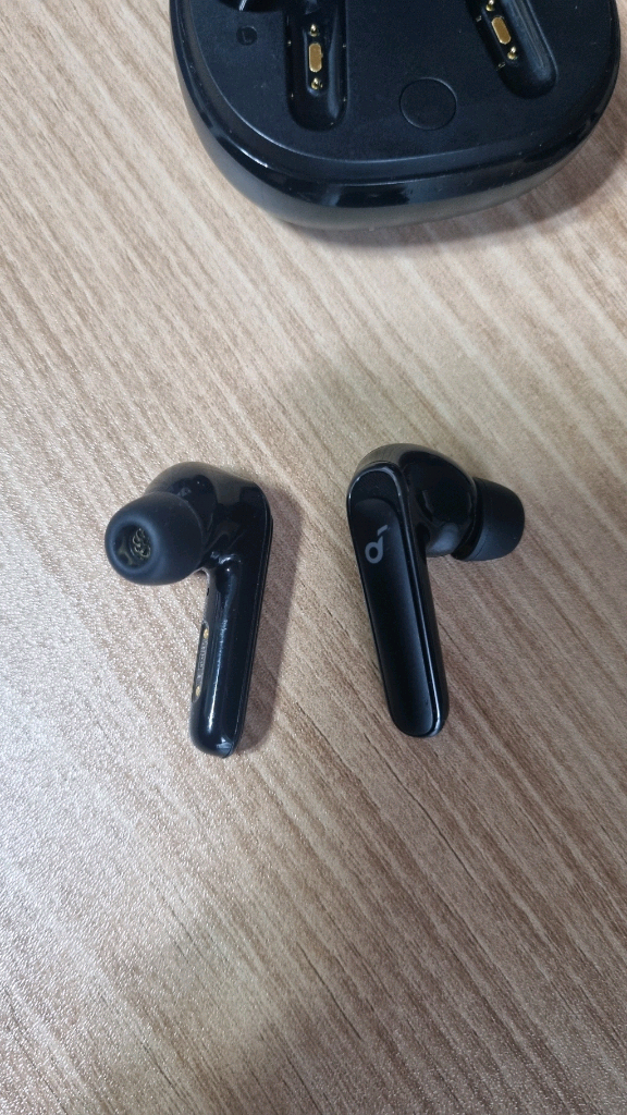 앤커 사운드코어 노이즈캔슬링 이어폰--5