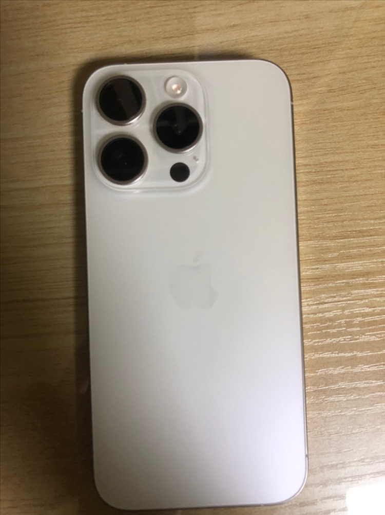 아이폰 15프로 128기가 팝니다--12