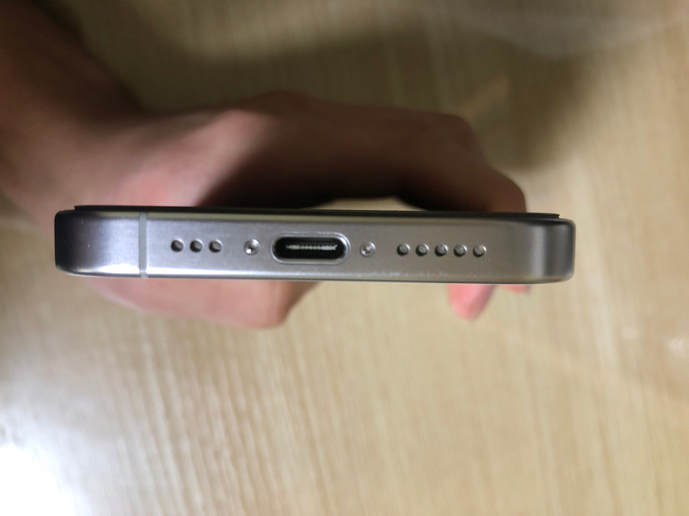 아이폰 15프로 128기가 팝니다--6