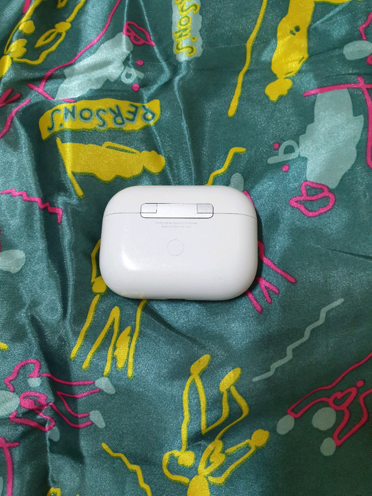 에어팟 프로 1세대 맥세이프 본체--1