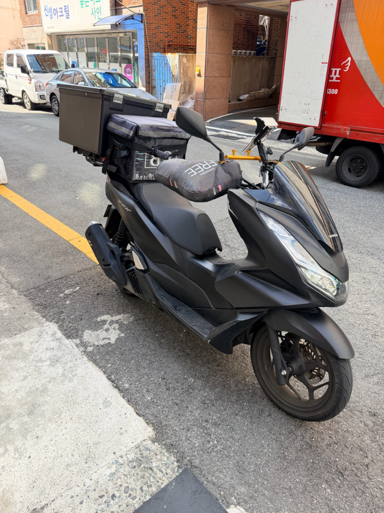 pcx125 24년식 팝니다--2