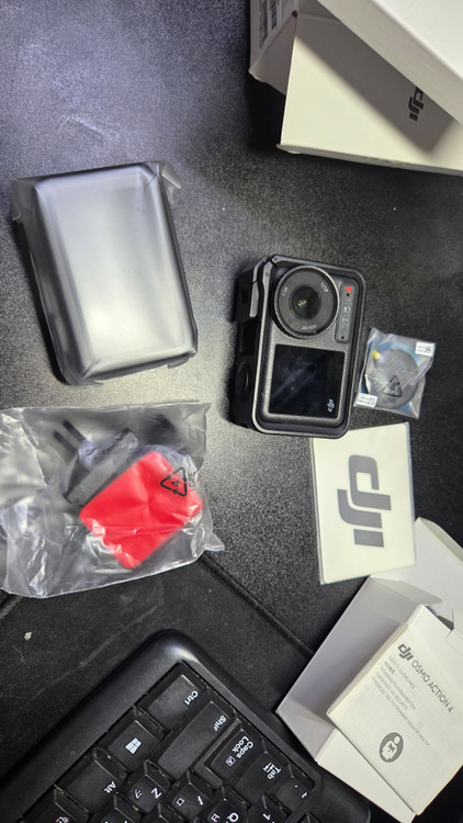 DJI 오즈모 액션4 스탠다드 콤보, 256gb메모리, 삼각대및백팩마운트--2