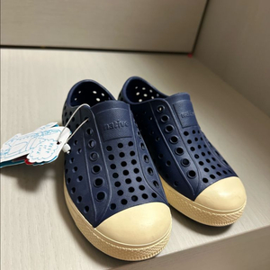 (택달린 새상품) 네이티브 제퍼슨 키즈 C10 (남아옷 크록스 나이키 운동화 160 170)