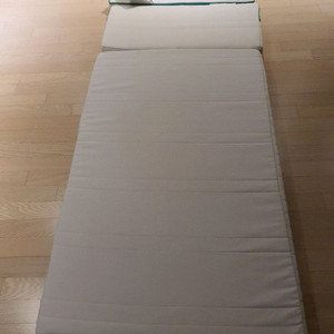 이케아 부숭에 매트리스