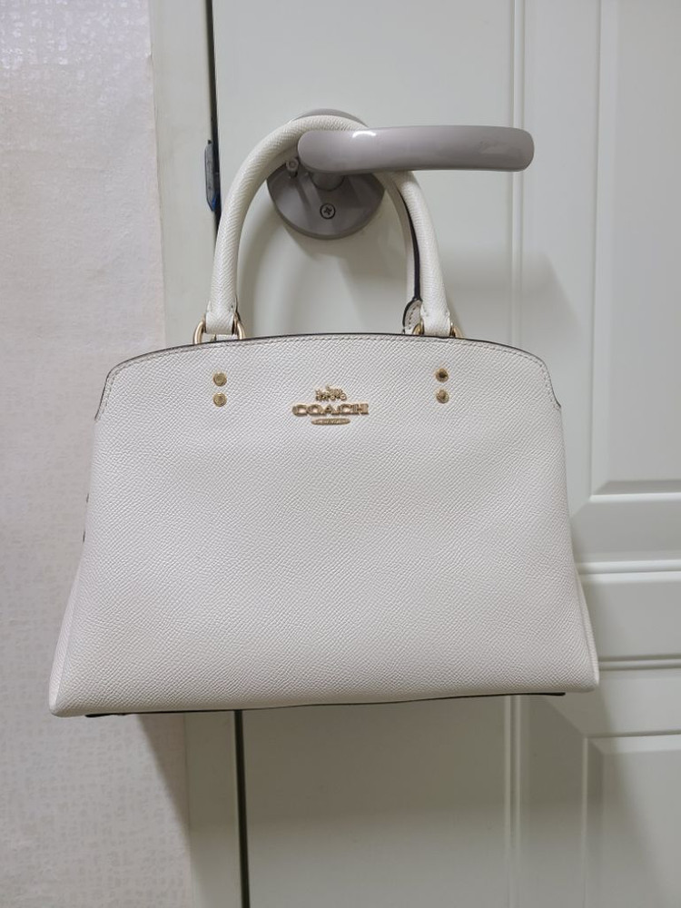 코치 가방 토트백 숄더백 크로스백 핸드백 이미지