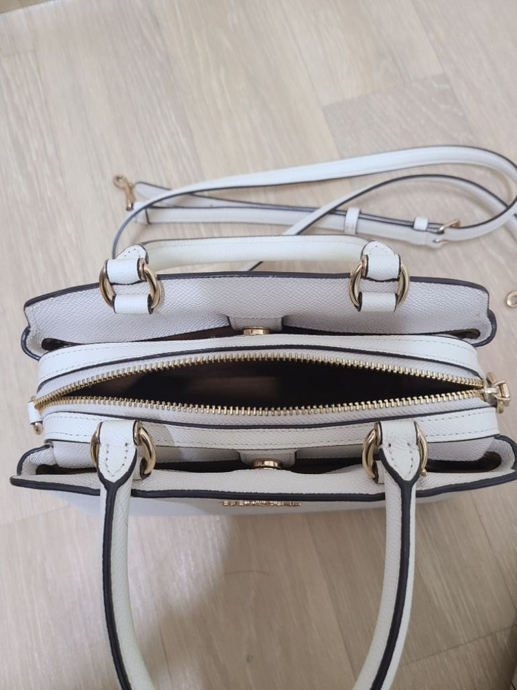 코치 가방 토트백 숄더백 크로스백 핸드백 이미지