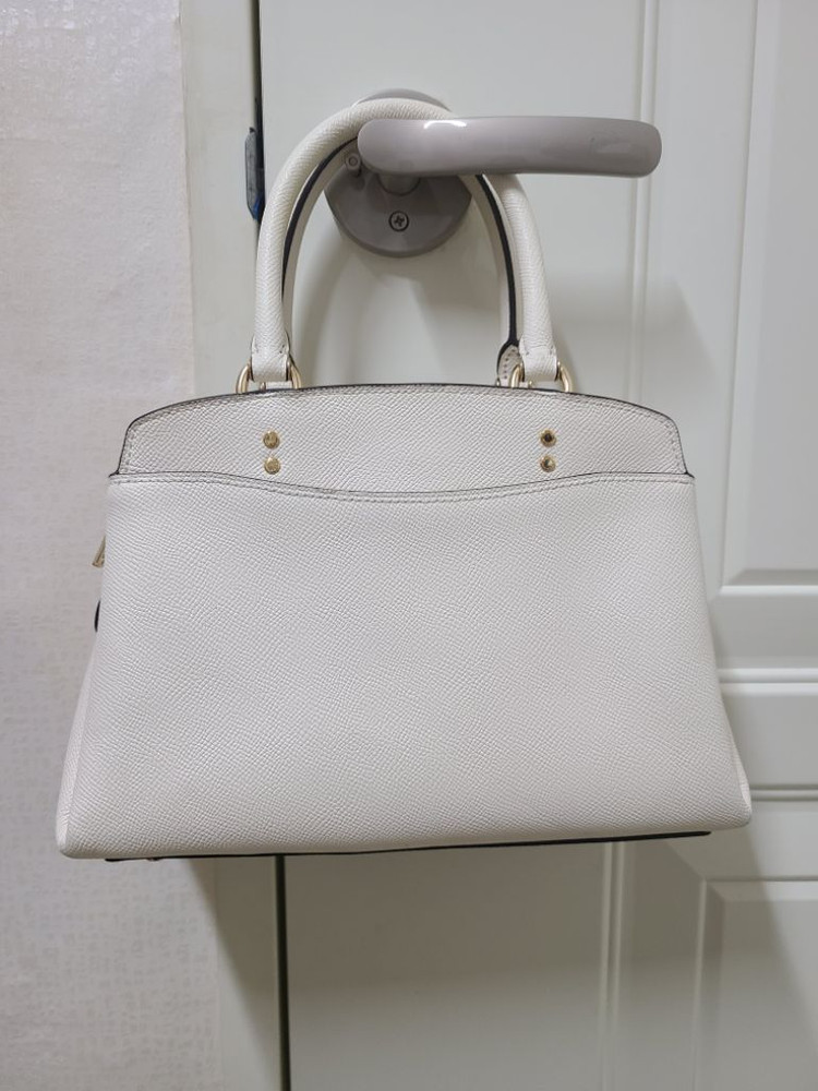 코치 가방 토트백 숄더백 크로스백 핸드백 이미지