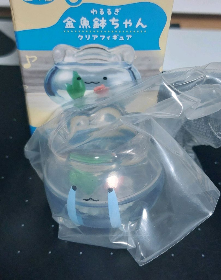 와루루기 금붕어 어항 가챠 클리어 피규어--1