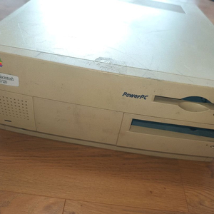 애플 컴퓨터 파워 매킨토시 7200/120 이미지