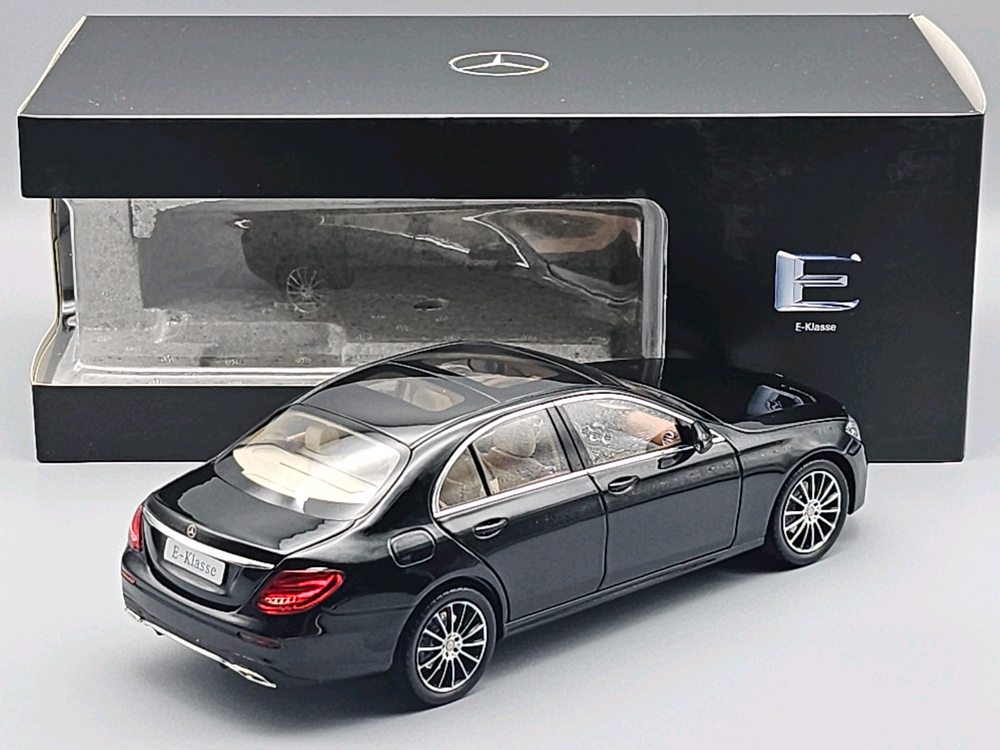 1:18 벤츠 E-클래스 (W213, 아이스케일)--1