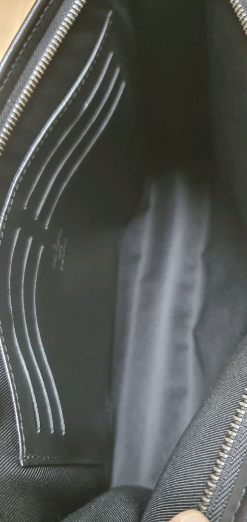 루이비통 포쉐트 보야주MM 클러치백 정품S급(감정O)프라다디올고야드샤넬셀린느보테가생로랑버버리발렌시아가파우치가방--8