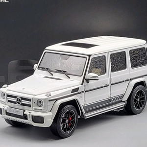 1:18 벤츠 G63 AMG (W463, 얼모스트리얼) 이미지