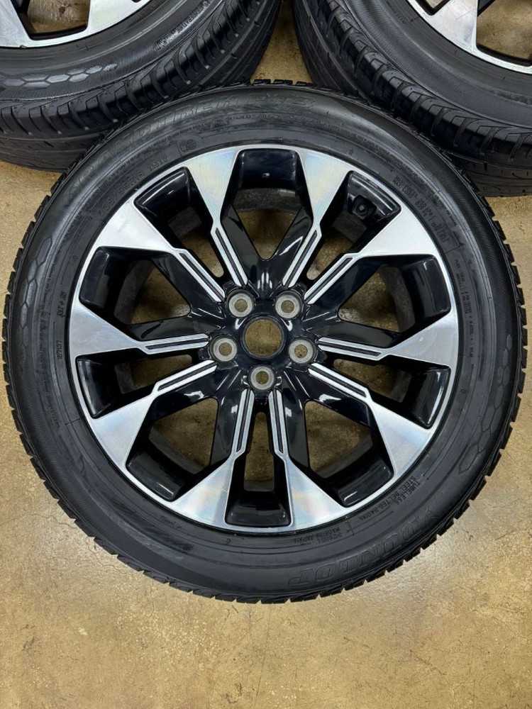 카니발 KA4 19인치 순정휠타이어 팝니다--1