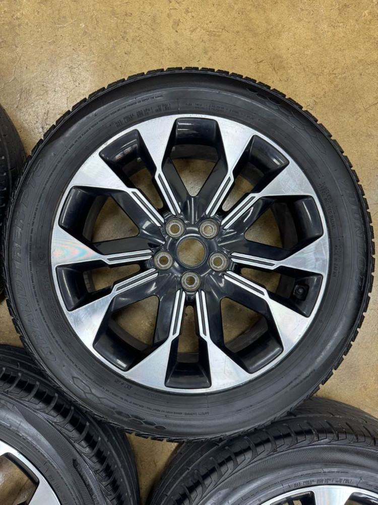 카니발 KA4 19인치 순정휠타이어 팝니다--3