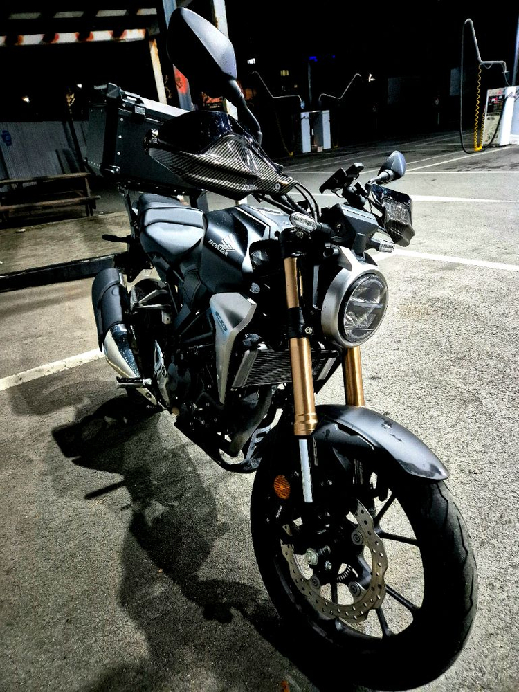 CB300R--4