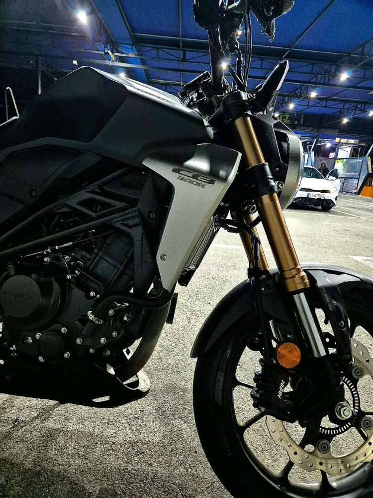 CB300R--6