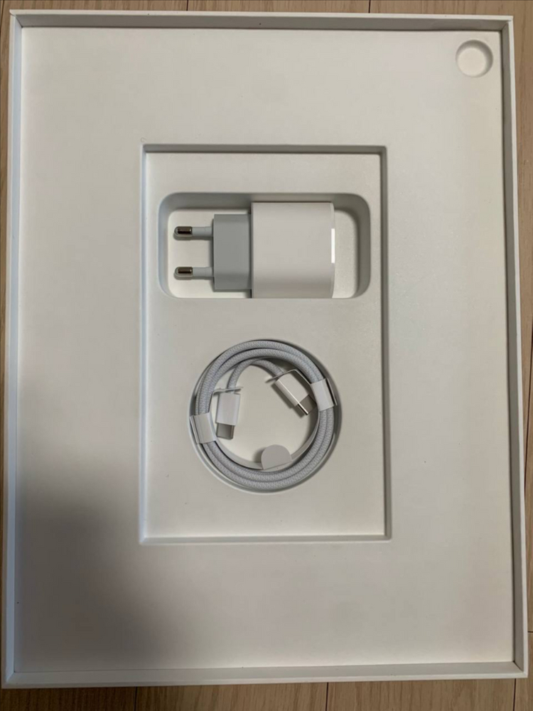 아이패드 에어 13인치 (M3) 스그 7세대 128기가 셀룰러 +키보드+펜슬--2