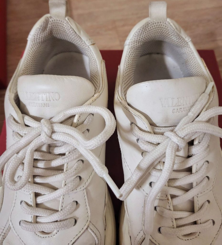 정품 발렌티노 검보이 반시 스니커즈(파격급처분가)--4